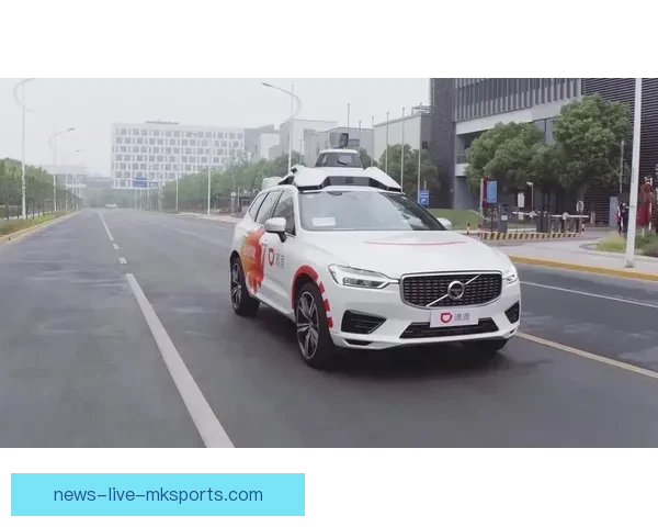 警车视角足球视频直播燃爆赛场引热议全民围观新体验沉浸互动狂欢